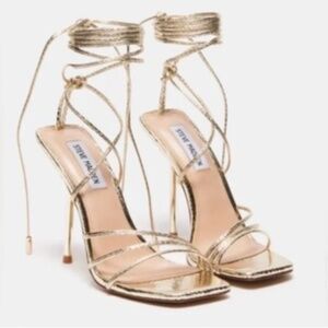 NWT Steve Madden Evita Gold Snake Ankle Strap Metallic Gold Stiletto Heels 9.5